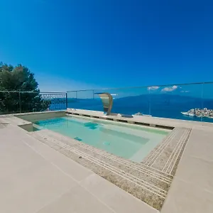 **** Hotel Sunset Shoreline - Sea View - Free Private Parking - Pool Albania