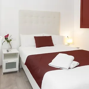 Brustar Sagrada Familia 2*, Barcelona Spania